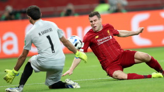 Полузащитникът на Ливърпул Джеймс Милнър ще продължи кариерата си в