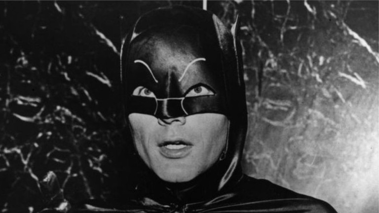 Почина легендарният изпълнител на Батман – Адам Уест