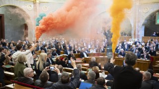 Унгария със закон забрани провеждането на гей паради