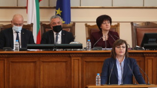 Нинова предупреди, че мафията се пази с бухалка