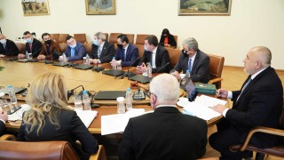 Кабинетът реши да прекрати конкурса за търсене на нефт и