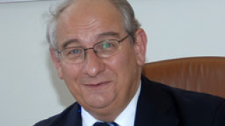 С промяна в Конституцията местните власти определят сами данъците