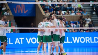 Българският национален отбор по волейбол започна с успех домакинския си