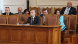 Ремонтът на кабинета не е конкурс за красота, скочи Драгомир Стойнев