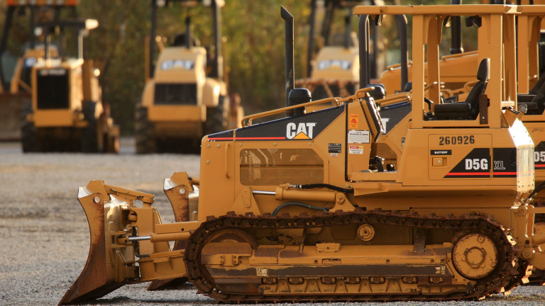 Продажбите на Caterpillar удариха няколкогодишно дъно