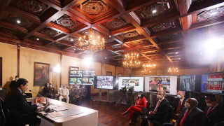 Венецуелският президент Николас Мадуро твърди че опозиционният лидер Хуан Гуайдо