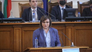 Вицепремиерът и министър на икономиката и индустрията Корнелия Нинова иска