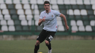 Българският защитник Петко Христо се представя доста добре за Про