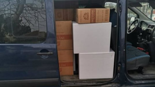 Двама мъже превозвали голямо количество контрабандни цигари са задържани в