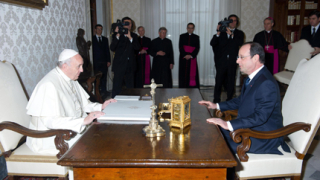 Оланд натисна папата да приеме сирийската опозиция