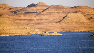 Стартиран през 1997 година египетският проект New Valley Нова долина
