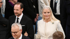 Сътресение в норвежкия кралски двор: Разкрития за години контакти между принцеса Мете-Марит и Джефри Епстийн