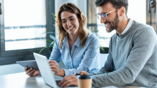 Младите хора които в началото на кариерата си са енергични