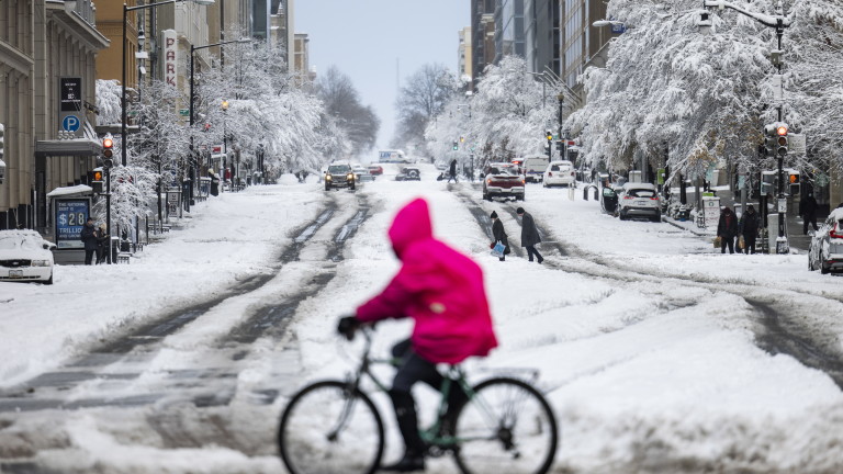 Хиляди са без ток в САЩ и Канада заради зимна буря
