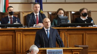 В присъствието на кабинета дипломатическия корпус представители на съдебната власт