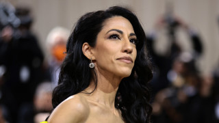 Откакто се раздели с Ирина Шейк през 2019 г Брадли