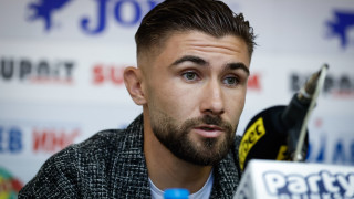 Нападателят на Ботев Враца Мартин Петков получи наградата си за