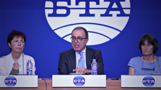 Петър Стоянов, Здравка Евтимова и учени обявиха награда за подкрепа на украинските бежанци