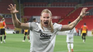 Най-лудият сезон в Турция завърши с много драма, а триумфът е за Бешикташ