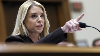 Републикански конгресмен от САЩ обвини главния прокурор Пам Бонди в