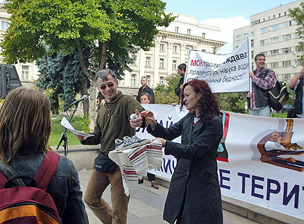 Златен пъпеш за Станишев от младите учени