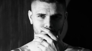 Нежеланият в Интер централен нападател Мауро Икарди продължава да