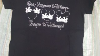 Близо 1000 детски дрешки с изображението на Мики Маус с