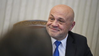 ГЕРБ няма да се лепне към Радев, а ще бъде опозиция