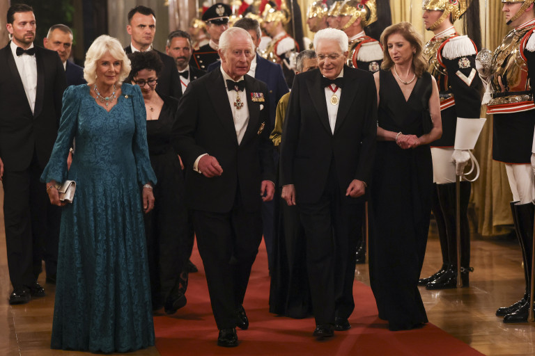 Чарлз и Камила дружно с италианския президент и Първата дама