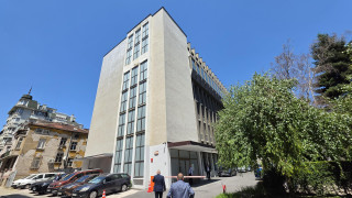 и я дава на НАП Това заяви на брифинг министърът