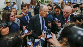 Председателят на Комисията по правосъдие към Сената на САЩ Чък