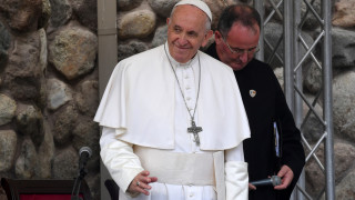 Папа Франциск се обърна към всички които имат акаунти в