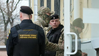Арестуваните от Русия украински моряци задържани за 2 месеца