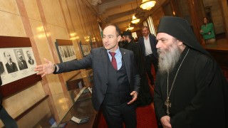 Архимандрит Партений получи наградата на ЕП за 2018 г.