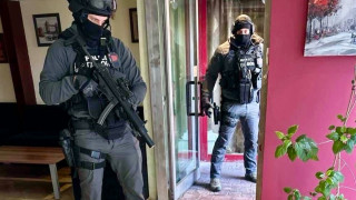 Разбиха престъпна група за изнудвания и заплахи