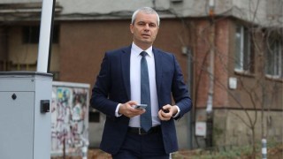 Лидерът на Възраждане Костадин Костадинов отново призова служебния премиер Димитър