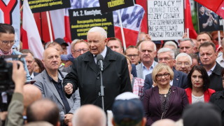 Хиляди присъстваха в събота на антиправителствен митинг организиран от националистическата