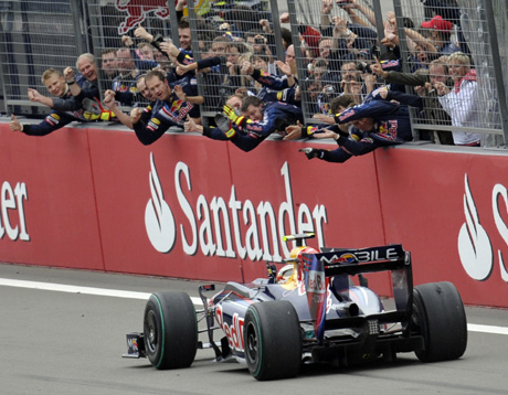 Марк Уебър с първа победа във Формула 1