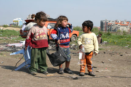 Евродепутатка гостува на ромите при Баталова воденица
