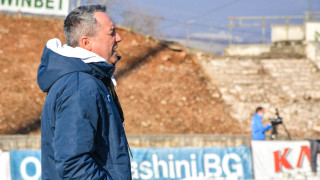 Треньорът на Левски Славиша Стоянович ще има куп кадрови проблеми