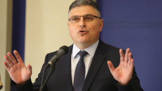 Министърът на отбраната Георги Панайотов определи случилото се в цеха