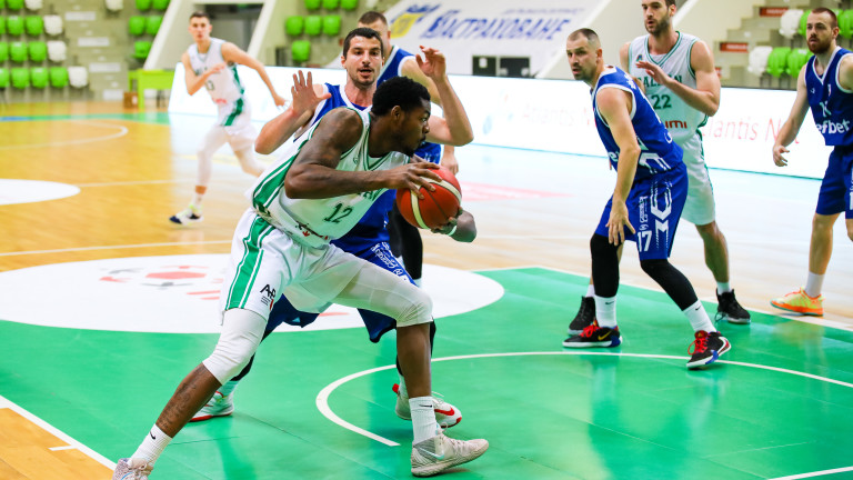 Баскетболистите на Балкан разгромиха Черно море