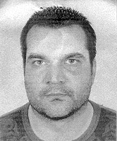 Издирват столичен измамник 