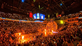 Грозни сцени се разиграха след мач №4 от четвъртфиналанта серия в Евролигата между