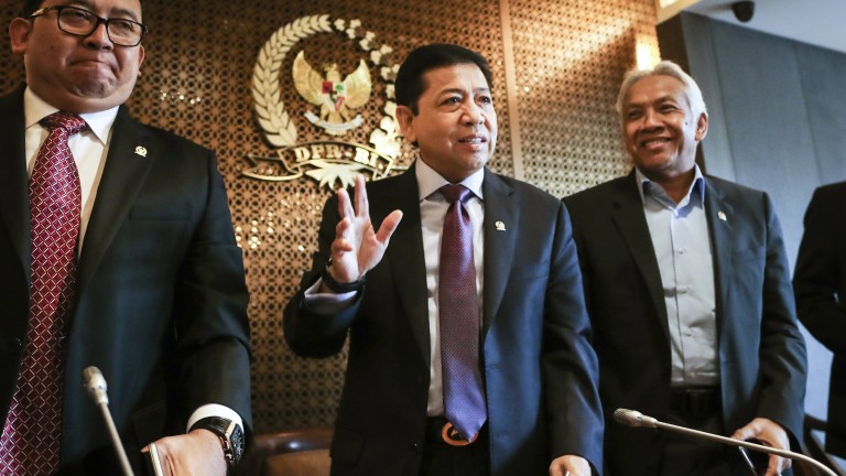 Разследващи корупционен скандал за милиони долари в Индонезия останаха изненадани,
