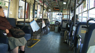В Япония пускат контрольори по добро възпитание в градския транспорт