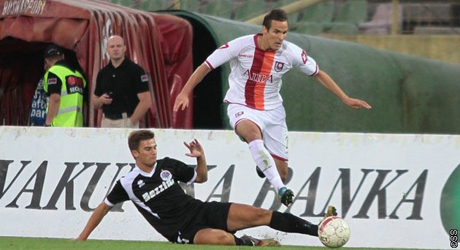 Феновете на Сараево изреваха от "черно тото"