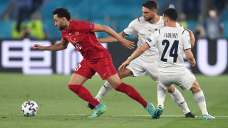 Турция 0 0 Италия 22′ Спасяване на Чакър Киелини