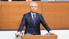Костадин Костадинов се оплака, че полицаи го разпитвали заради "Идем, идем сган проклета"