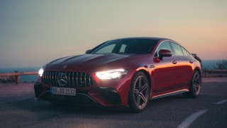 В четвъртък Mercedes Benz смекчи очакванията за търсенето на електрически превозни